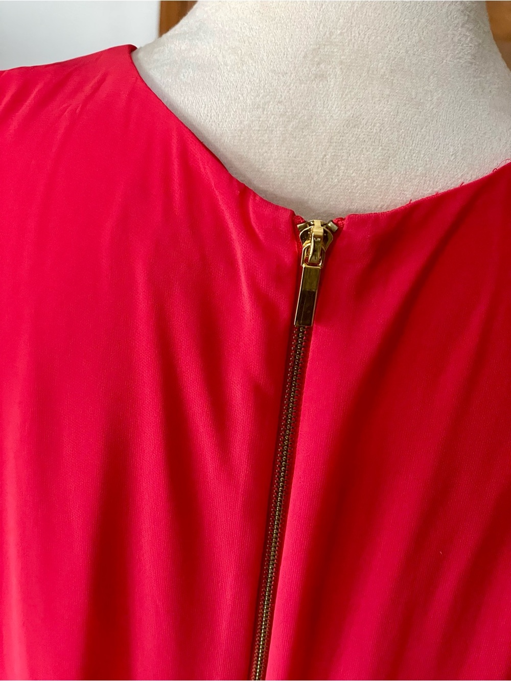 Vibrant Red Sleeveless Cascade Midi Dress - Picture 4 of 5
